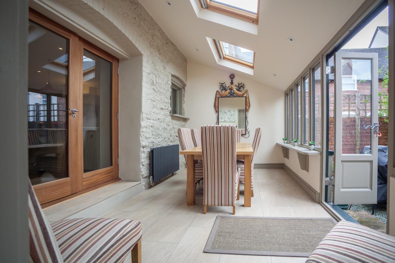 Ludlow - Linnet House - Well Presented Townhouse With Parking - Perfect Location For Exploring On Foot, Sleeps Up To 8 Guests - Hosted By Rentmyhouse Dış mekan fotoğraf